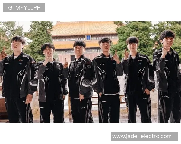 英雄联盟战术解析：BLG中路选手如何实现突破与胜利